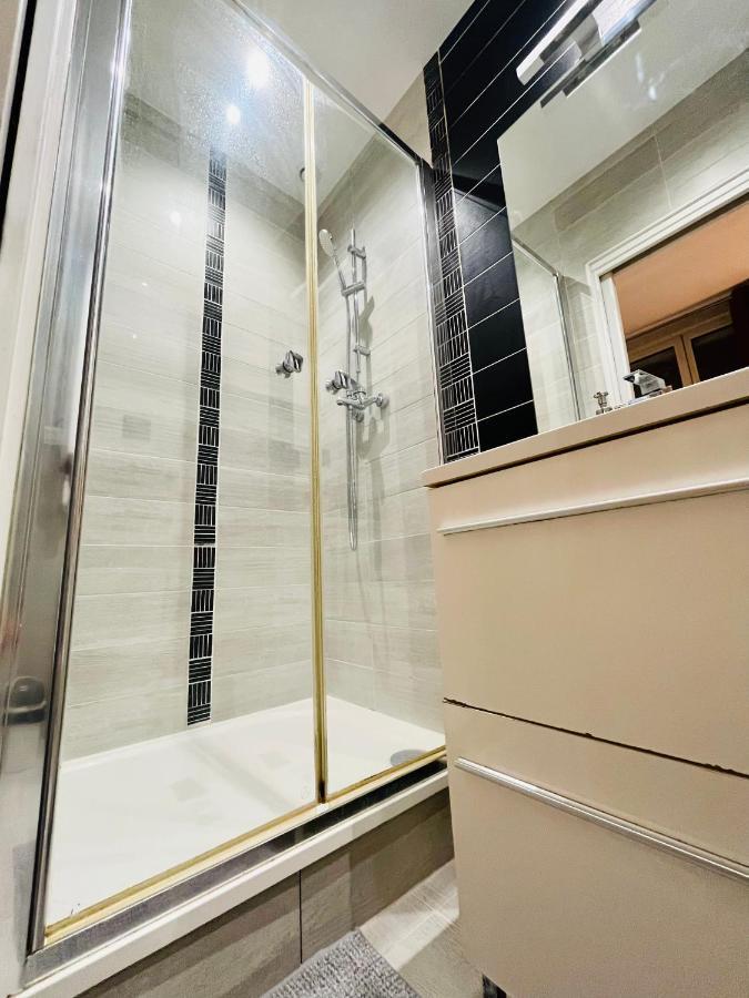 Dream Dwell Paris-Chic Flat In The Heart Of Marais Near Pompidou Centre Apartman Kültér fotó
